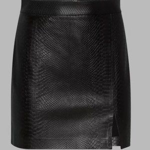 Aritzia / Wilfred Patio Snake Skin Vegan Leather Mini Skirt